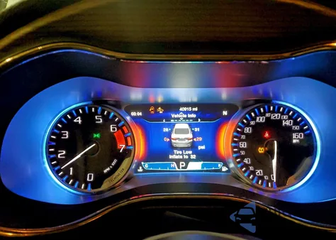 2015 Chrysler 200 C z USA, uszkodzony, nr VIN 1C3CCCEG0FN643380